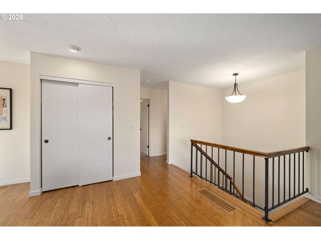 67 CONDOLEA Ter, Lake Oswego, OR 97035