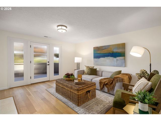 67 CONDOLEA Ter, Lake Oswego, OR 97035