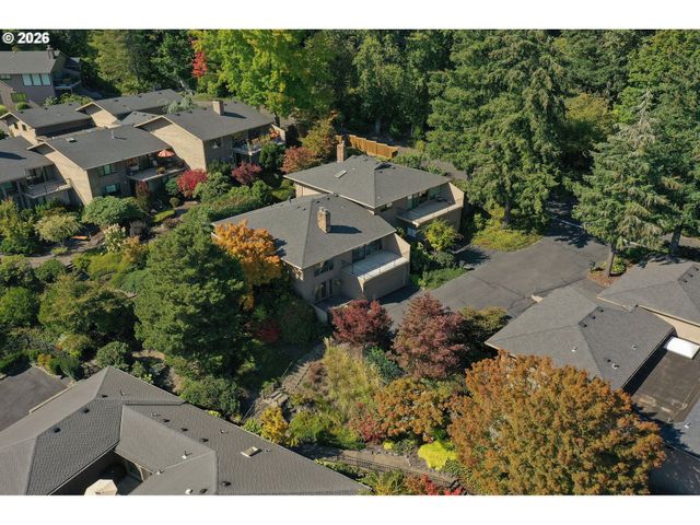 67 CONDOLEA Ter, Lake Oswego, OR 97035