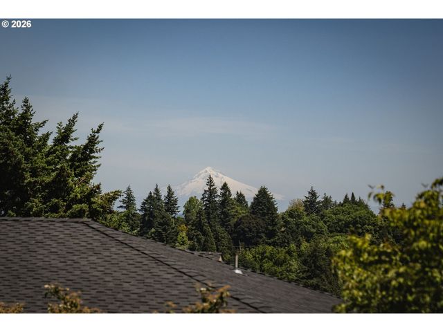 67 CONDOLEA Ter, Lake Oswego, OR 97035