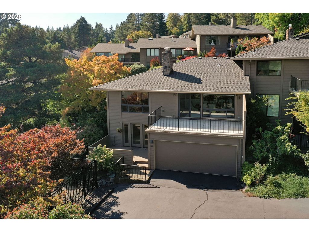 67 CONDOLEA Ter, Lake Oswego, OR 97035