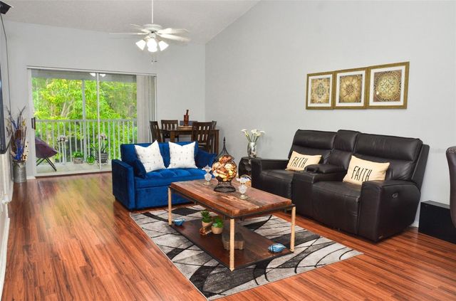 13801 TIMBERLAND DRIVE 201, Orlando, FL 32824