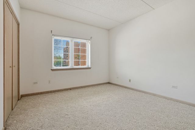 55 S Hale Street 109, Palatine, IL 60067