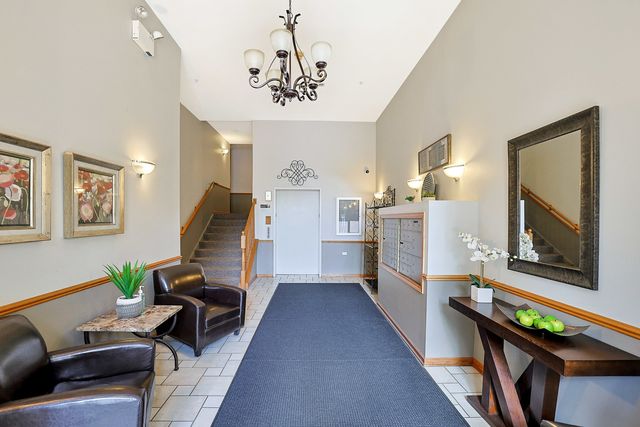 55 S Hale Street 109, Palatine, IL 60067