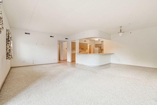 55 S Hale Street 109, Palatine, IL 60067
