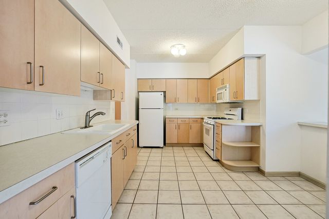 55 S Hale Street 109, Palatine, IL 60067
