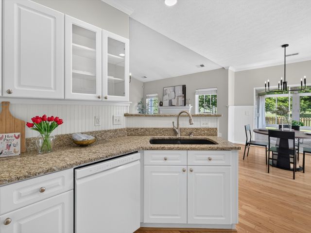 440 Creekside Ln, Spring Hill, TN 37174