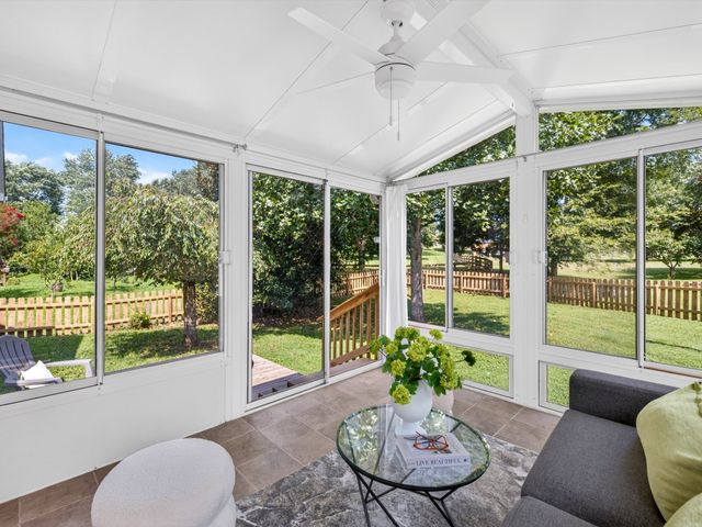 440 Creekside Ln, Spring Hill, TN 37174