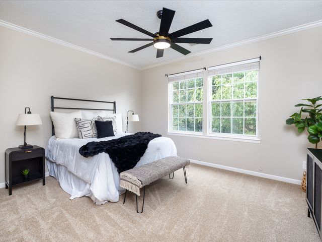 440 Creekside Ln, Spring Hill, TN 37174
