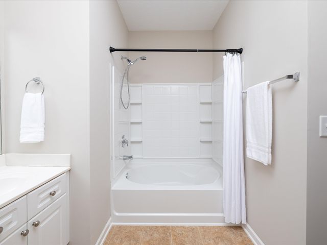 440 Creekside Ln, Spring Hill, TN 37174