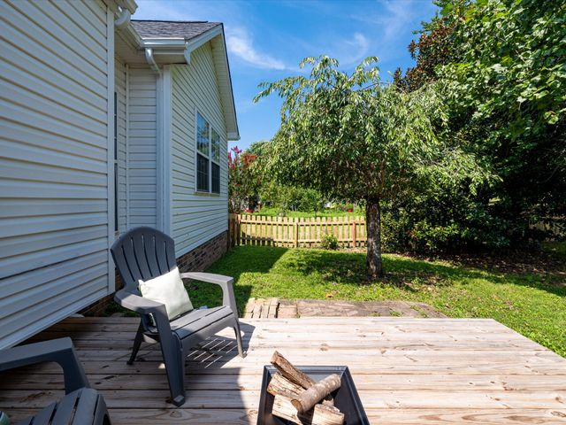440 Creekside Ln, Spring Hill, TN 37174