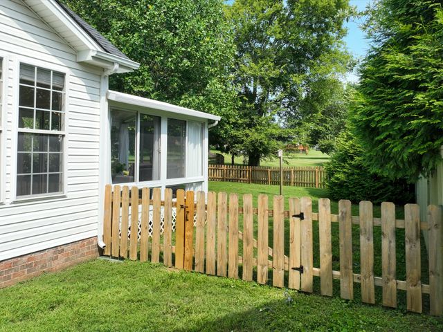 440 Creekside Ln, Spring Hill, TN 37174