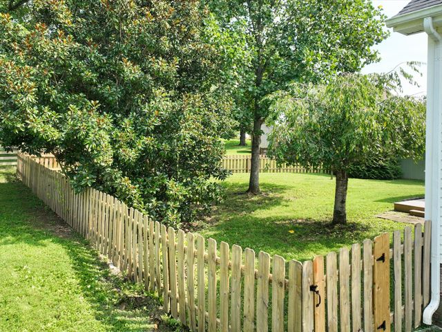 440 Creekside Ln, Spring Hill, TN 37174