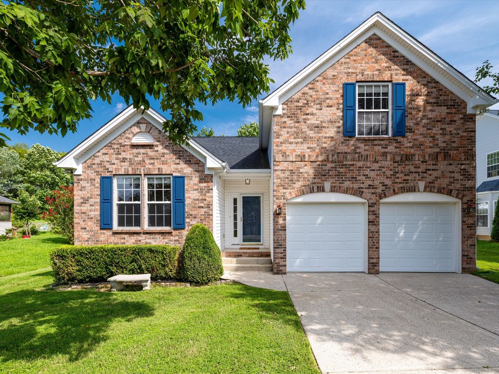 440 Creekside Ln, Spring Hill, TN 37174