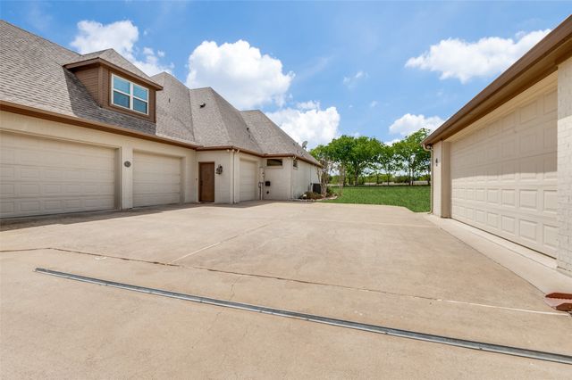 4041 Blackchamp Road, Midlothian, TX 76065