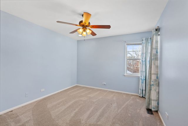 1415 Fairway Drive, Glendale Heights, IL 60139