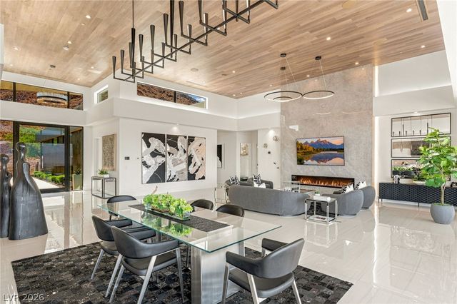 4 Chisel Crest Court, Henderson, NV 89012