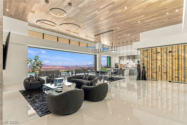 4 Chisel Crest Court, Henderson, NV 89012