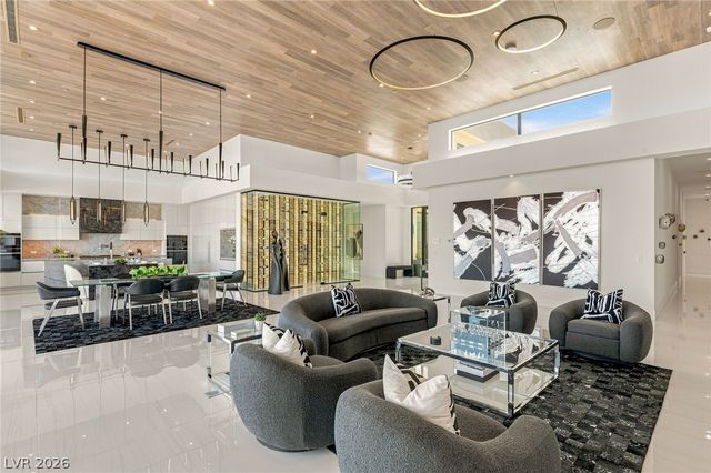 4 Chisel Crest Court, Henderson, NV 89012