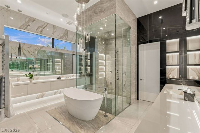 4 Chisel Crest Court, Henderson, NV 89012