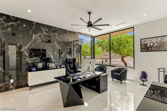 4 Chisel Crest Court, Henderson, NV 89012