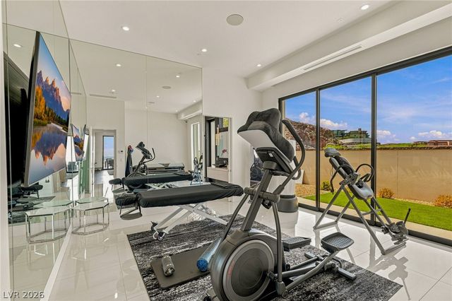 4 Chisel Crest Court, Henderson, NV 89012