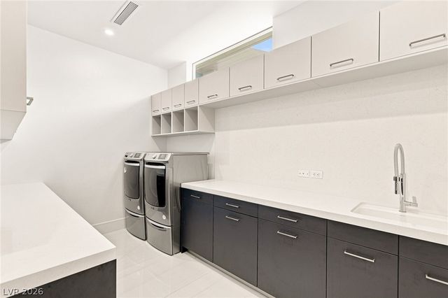 4 Chisel Crest Court, Henderson, NV 89012