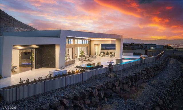 4 Chisel Crest Court, Henderson, NV 89012