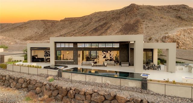 4 Chisel Crest Court, Henderson, NV 89012