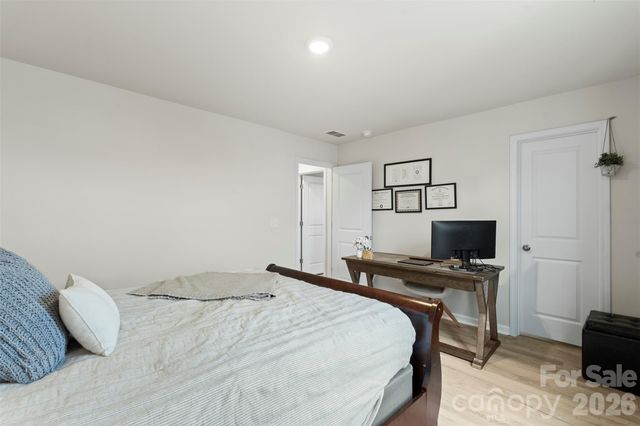 196 Brentwood Drive, Statesville, NC 28625