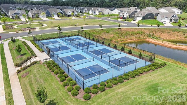 196 Brentwood Drive, Statesville, NC 28625
