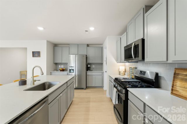 196 Brentwood Drive, Statesville, NC 28625
