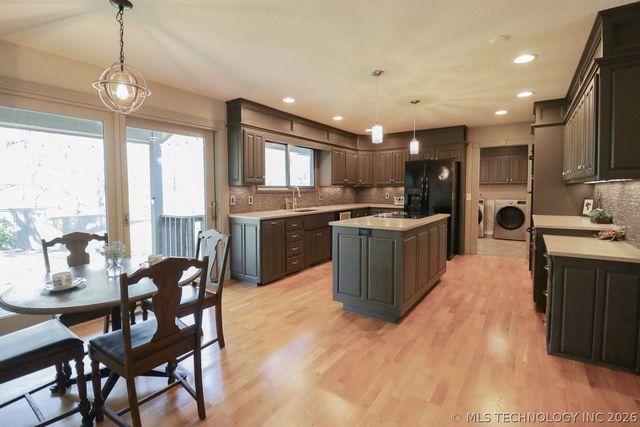 6124 S Louisville Avenue, Tulsa, OK 74136