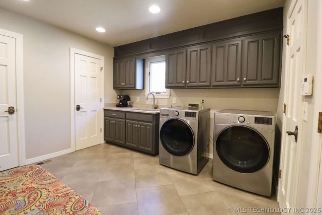 6124 S Louisville Avenue, Tulsa, OK 74136