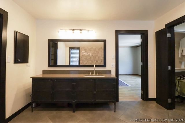 6124 S Louisville Avenue, Tulsa, OK 74136