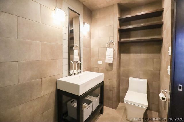 6124 S Louisville Avenue, Tulsa, OK 74136