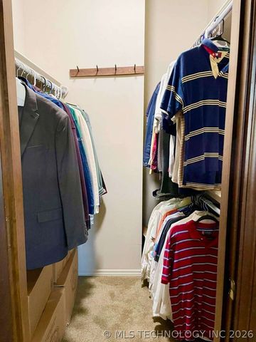 6124 S Louisville Avenue, Tulsa, OK 74136