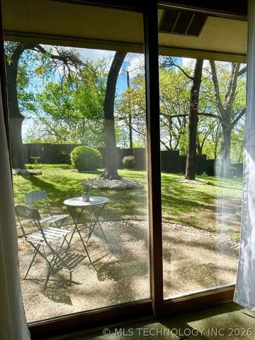 6124 S Louisville Avenue, Tulsa, OK 74136