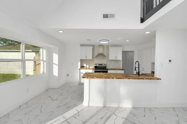 6035 Cartagena Street, Houston, TX 77035