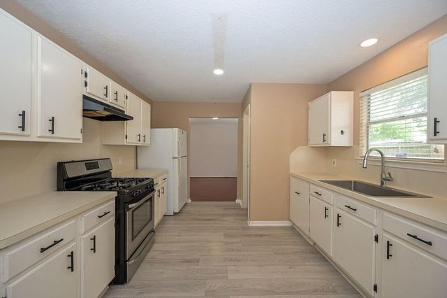 13723 Wood River Drive, Houston, TX 77085