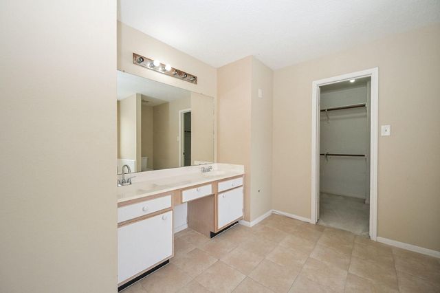 13723 Wood River Drive, Houston, TX 77085