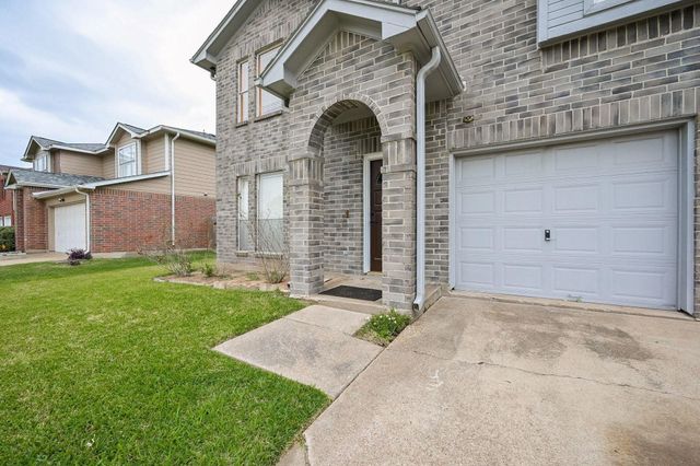 13723 Wood River Drive, Houston, TX 77085
