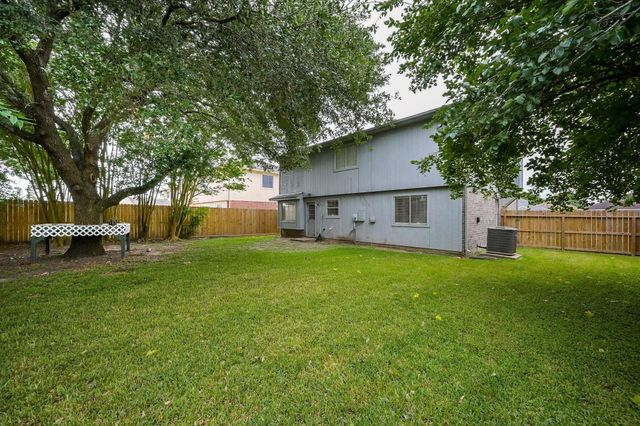 13723 Wood River Drive, Houston, TX 77085