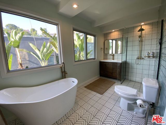 2144 Sunset Plaza Drive, Los Angeles, CA 90069
