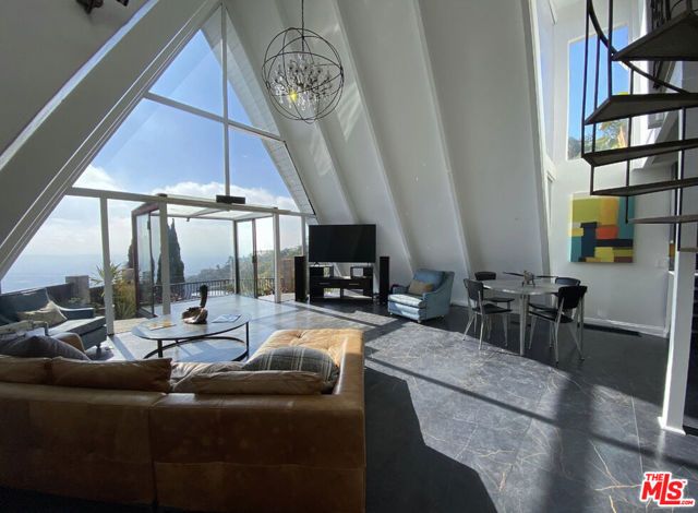 2144 Sunset Plaza Drive, Los Angeles, CA 90069