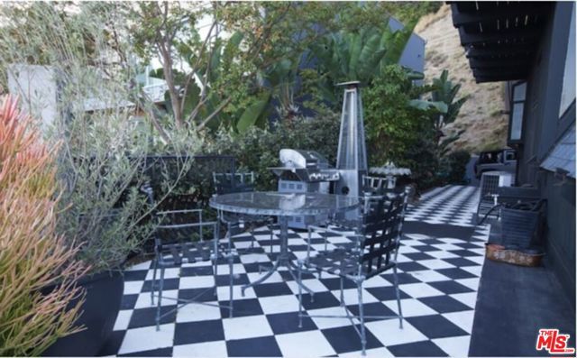 2144 Sunset Plaza Drive, Los Angeles, CA 90069