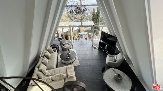 2144 Sunset Plaza Drive, Los Angeles, CA 90069