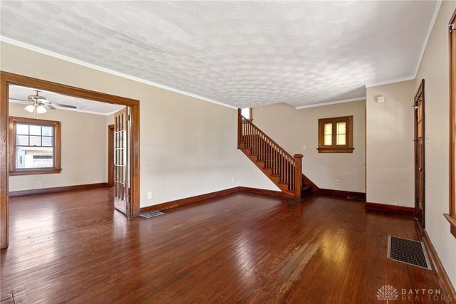 125 E Siebenthaler Avenue, Dayton, OH 45405