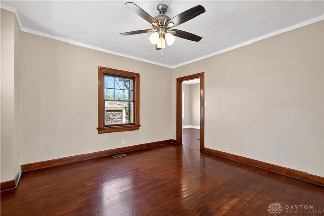 125 E Siebenthaler Avenue, Dayton, OH 45405