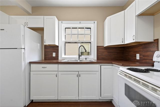 125 E Siebenthaler Avenue, Dayton, OH 45405